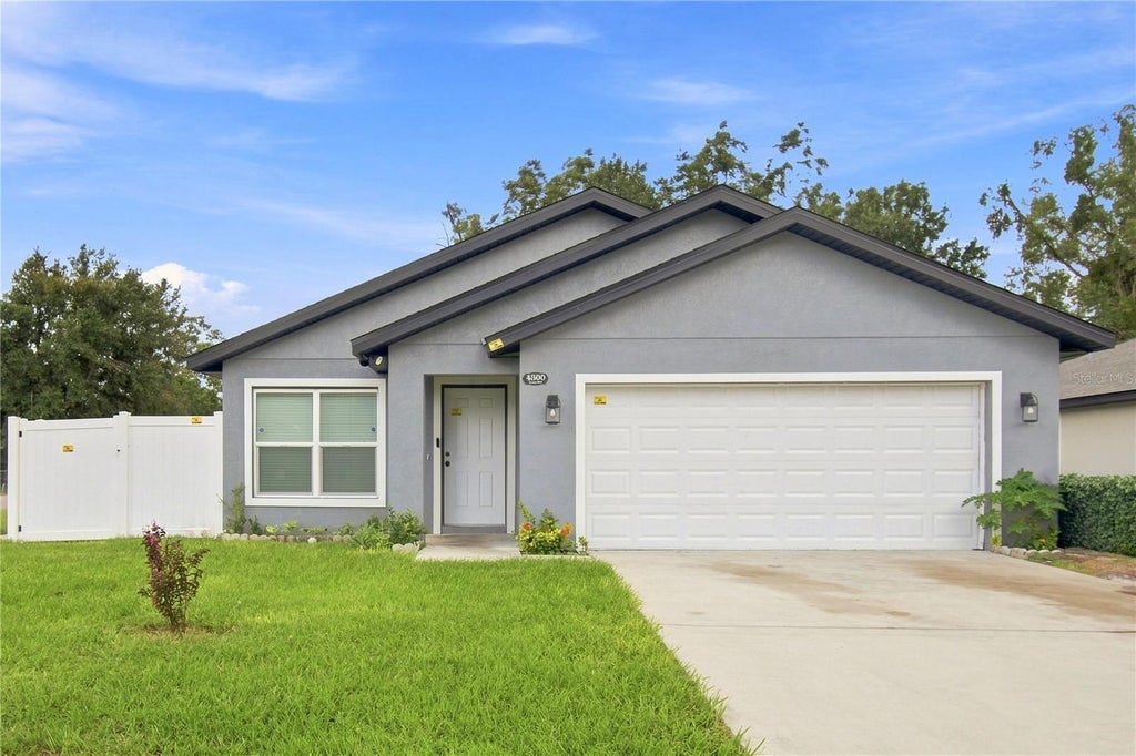 Photo of 4300 Lenox Boulevard, Orlando, FL 32811 (MLS # O6439157)