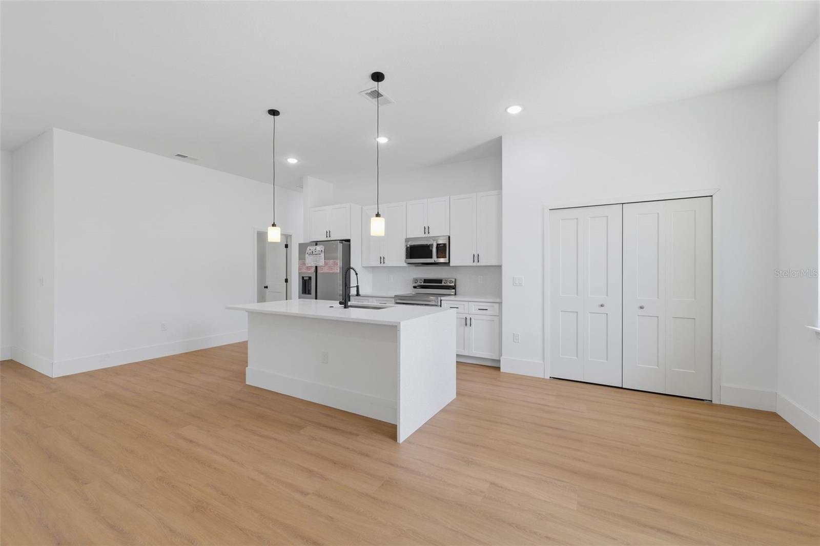 CITRUS SPGS UNIT 03 - Residential