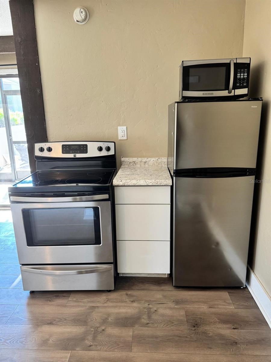 GRENELEFE CONDO BURN-WAY N UNIT 01 02 03 & 04 - Residential Lease