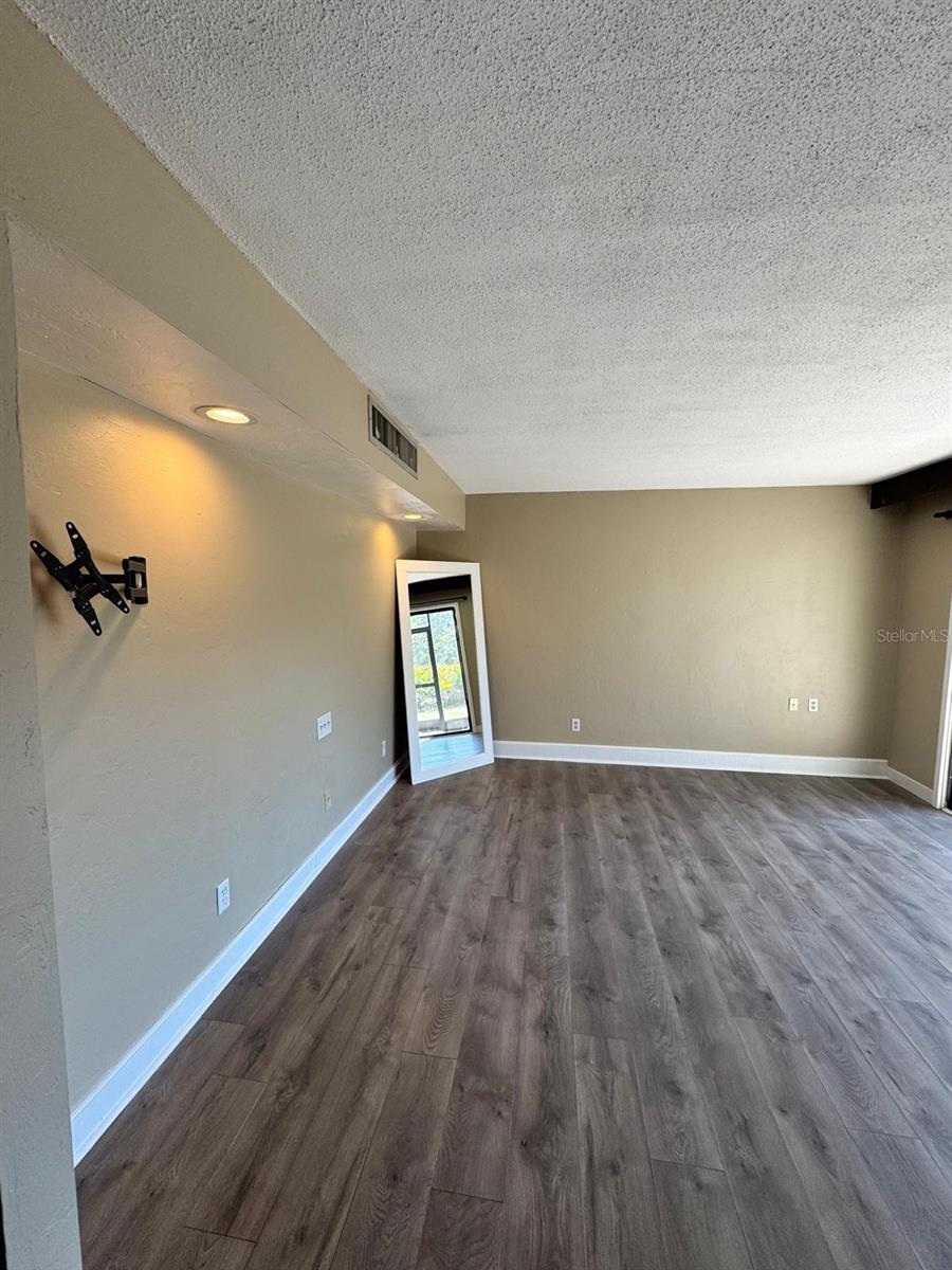 GRENELEFE CONDO BURN-WAY N UNIT 01 02 03 & 04 - Residential Lease