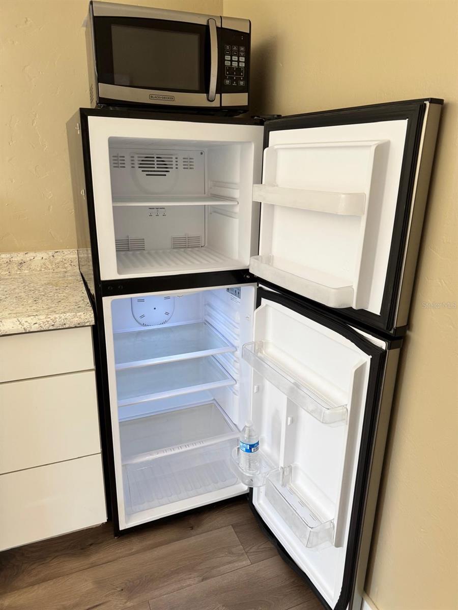 GRENELEFE CONDO BURN-WAY N UNIT 01 02 03 & 04 - Residential Lease