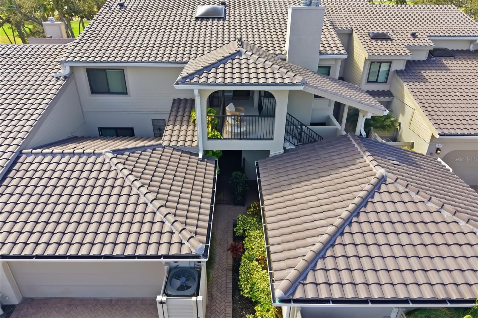 2195 HARBOURSIDE DRIVE 404