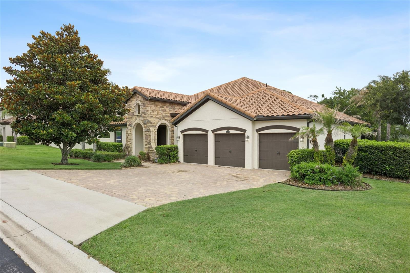 16704 CARAVAGGIO LOOP