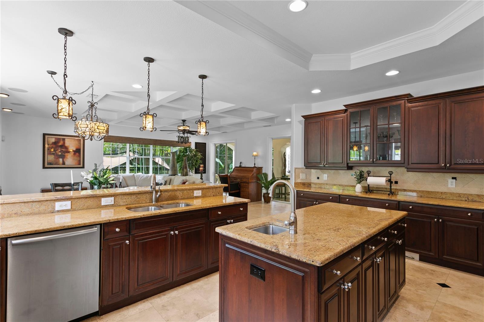 DAVIS ISLANDS PB10 PG52 TO 57 - Residential