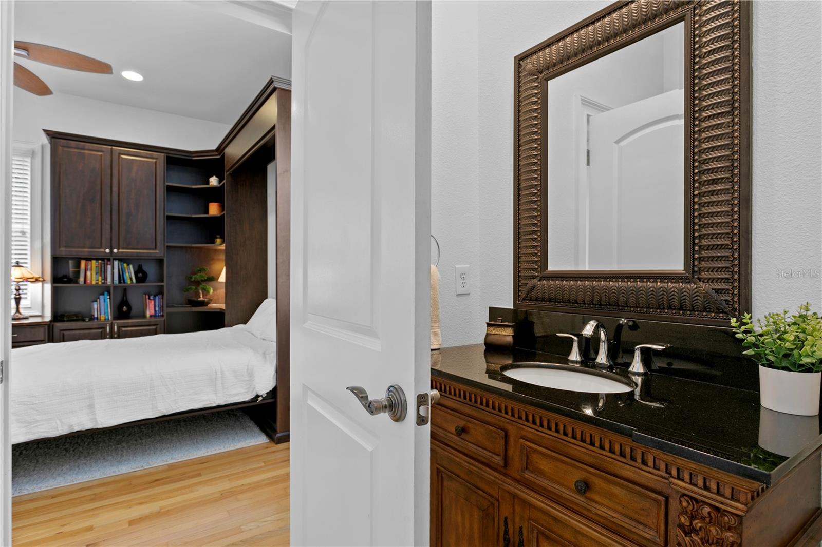 DAVIS ISLANDS PB10 PG52 TO 57 - Residential