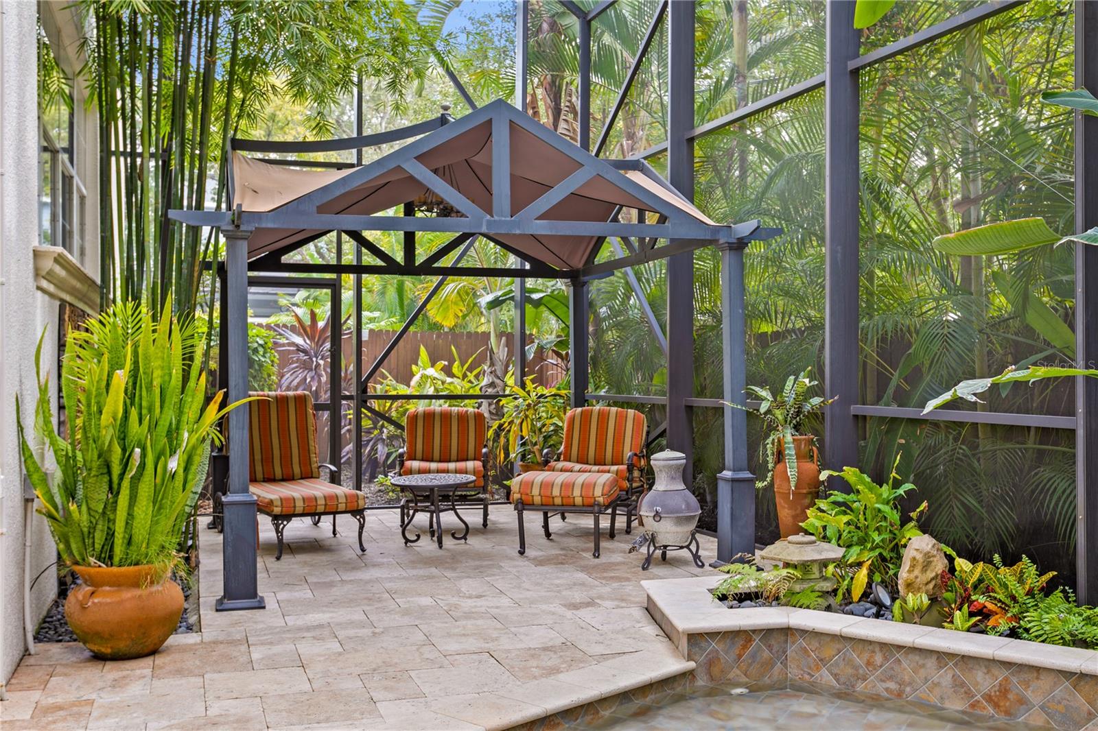 DAVIS ISLANDS PB10 PG52 TO 57 - Residential