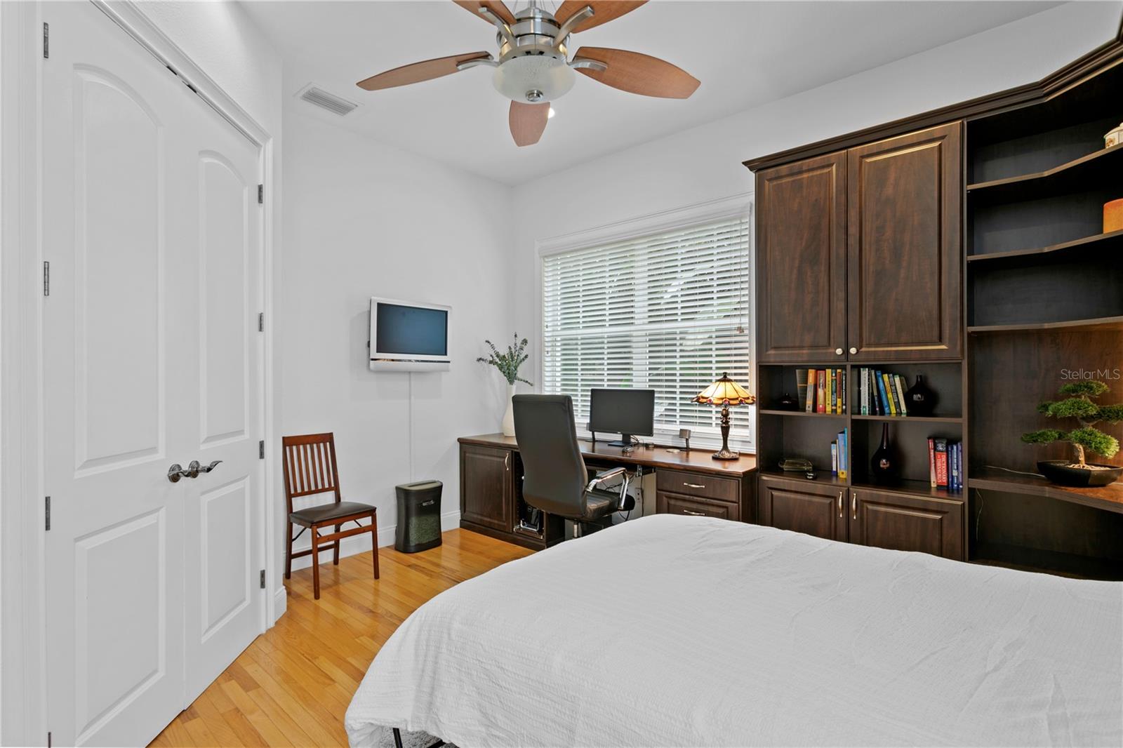 DAVIS ISLANDS PB10 PG52 TO 57 - Residential