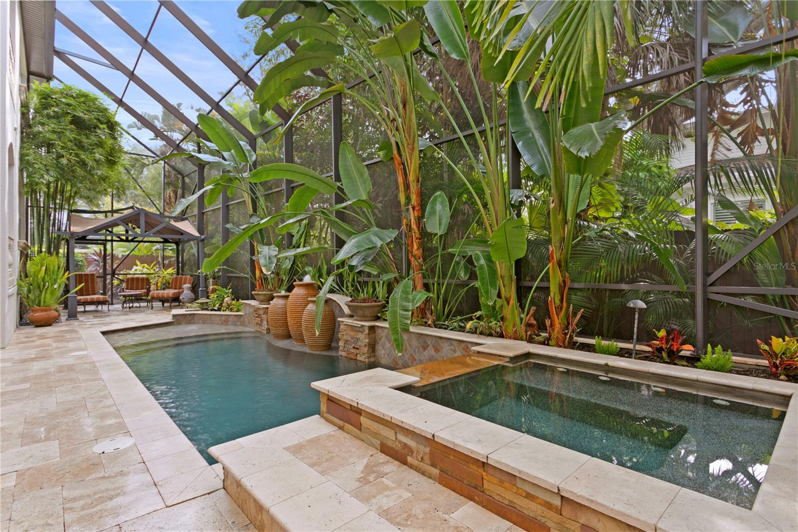 DAVIS ISLANDS PB10 PG52 TO 57 - Residential