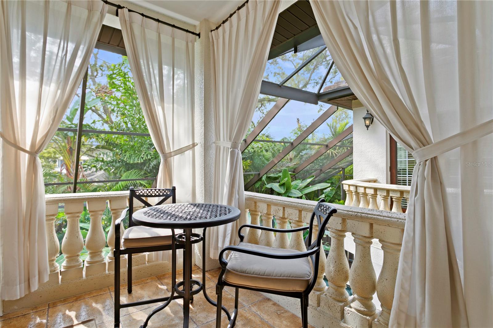 DAVIS ISLANDS PB10 PG52 TO 57 - Residential