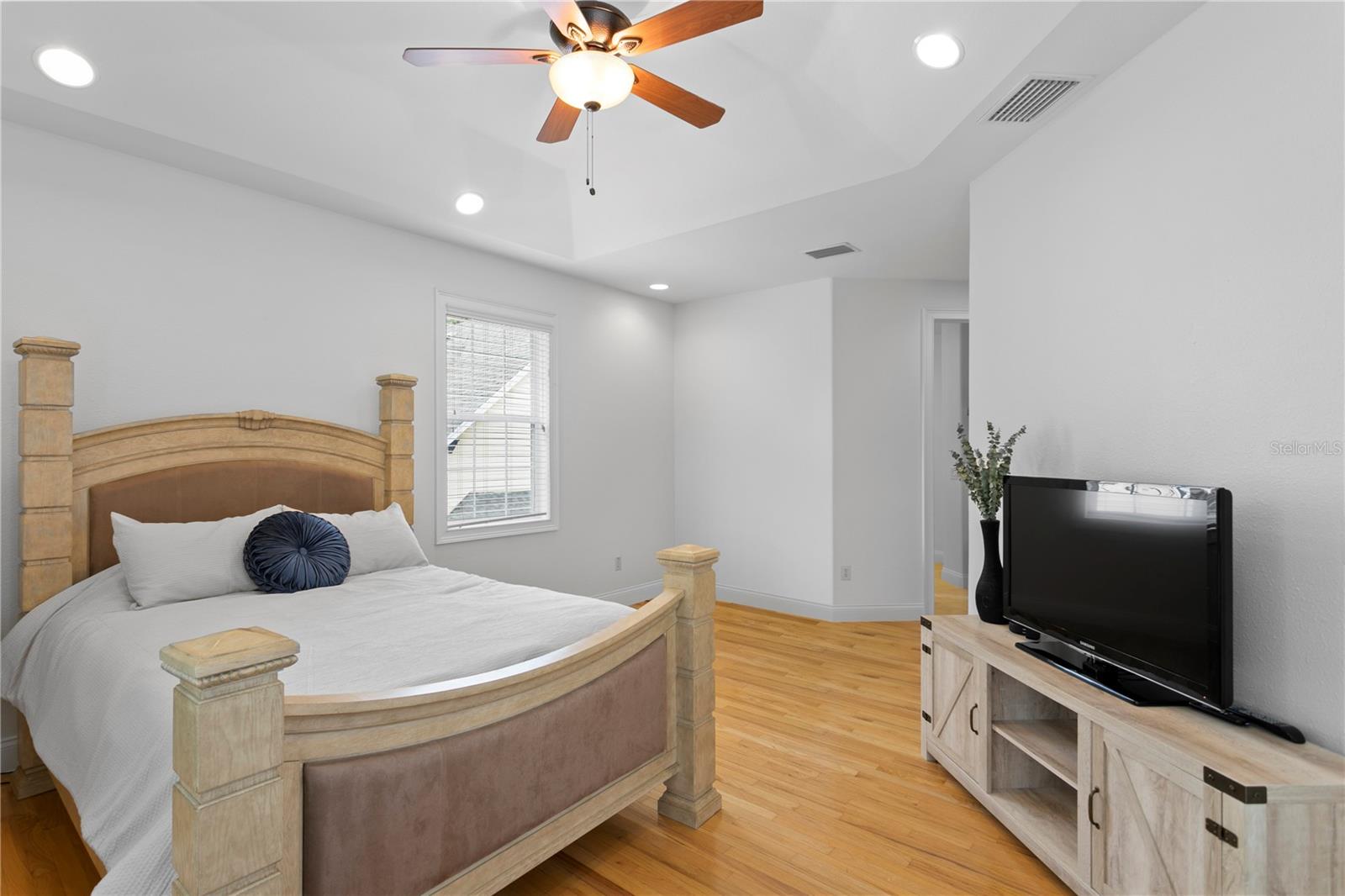 DAVIS ISLANDS PB10 PG52 TO 57 - Residential