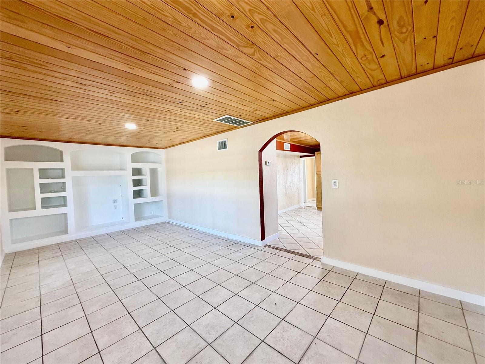 ALLANDALE - Residential