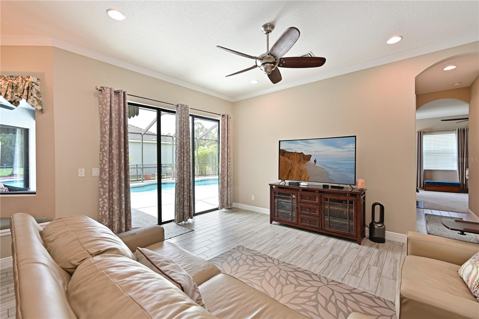 ENCLAVE AT COUNTRY MEADOWS - Residential