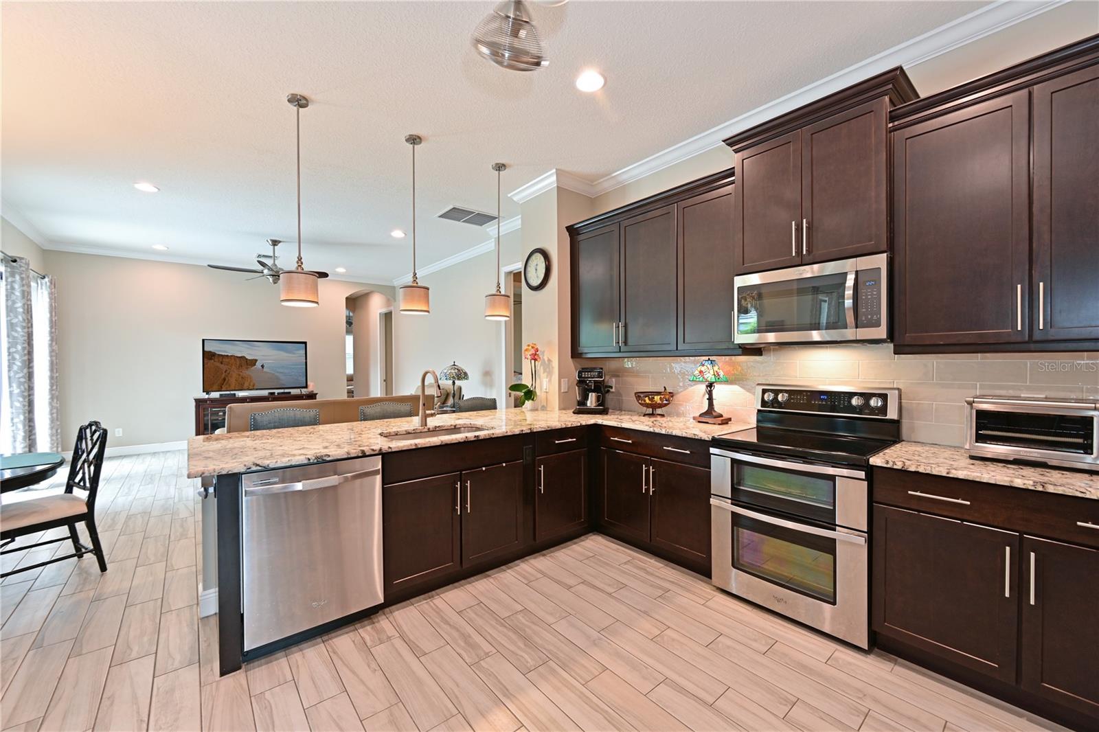 ENCLAVE AT COUNTRY MEADOWS - Residential