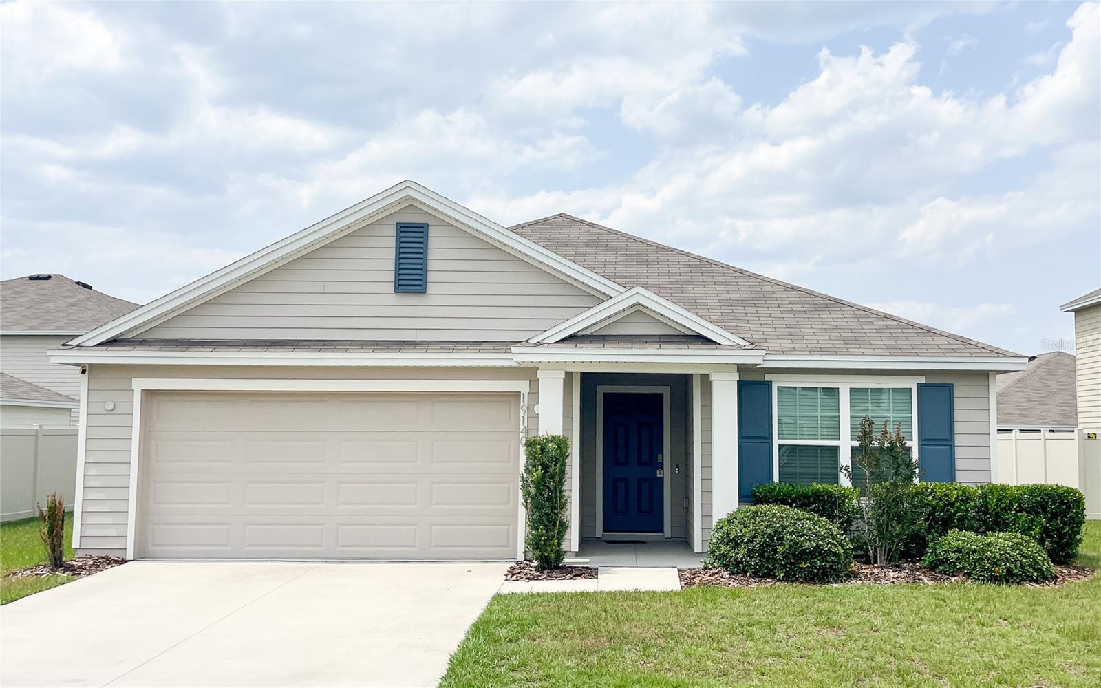 Ideally located between the charming towns of High Springs and Alachua, this beautifully maintained 3BR/2BA home offers both convenience and comfort—just minutes from I-75, everyday essentials, and an easy commute to Gainesville.
Inside, you'll find a bright and inviting open floor plan with sleek finishes throughout. The kitchen is a true centerpiece, featuring granite countertops, a spacious island, and ample counter space—perfect for meal prep, entertaining, or casual dining. The kitchen flows seamlessly into the living and dining areas, all bathed in natural light.
The home includes a spacious primary suite with two additional generously sized bedrooms. A covered back patio offers a perfect spot for morning coffee or gathering with friends in the evenings.
Additional highlights include a large laundry room, a two-car garage, and a location in a friendly neighborhood with access to great schools. Lightly lived in and move-in ready, this home is the perfect blend of style, functionality, and location.