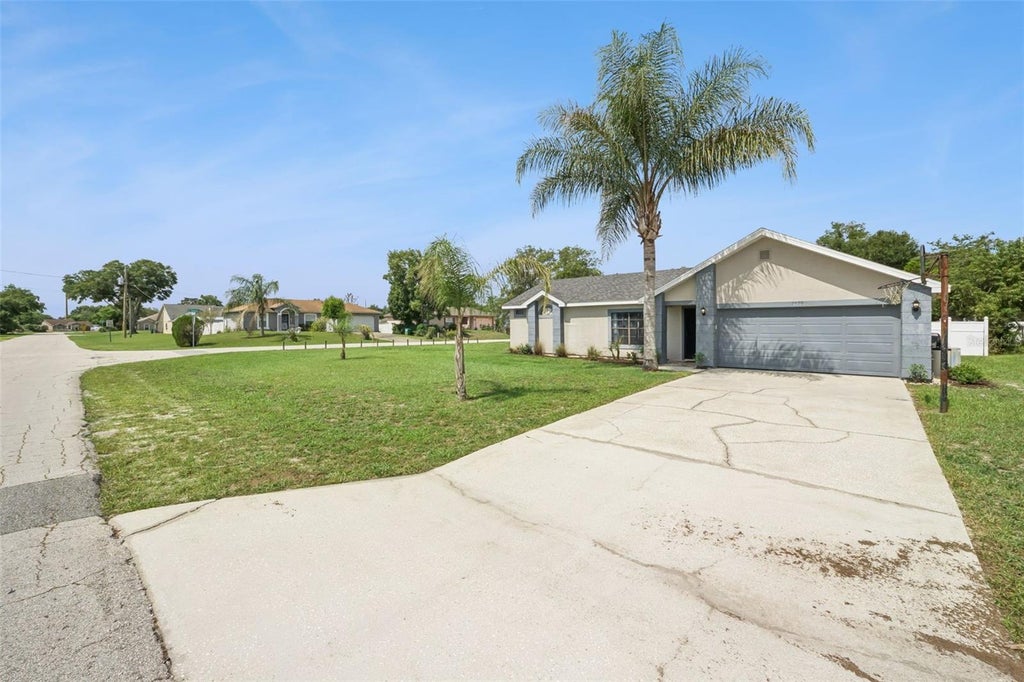 Photo of 2620 E Dorchester Dr, Deltona, FL 32738 (MLS # O6413424)