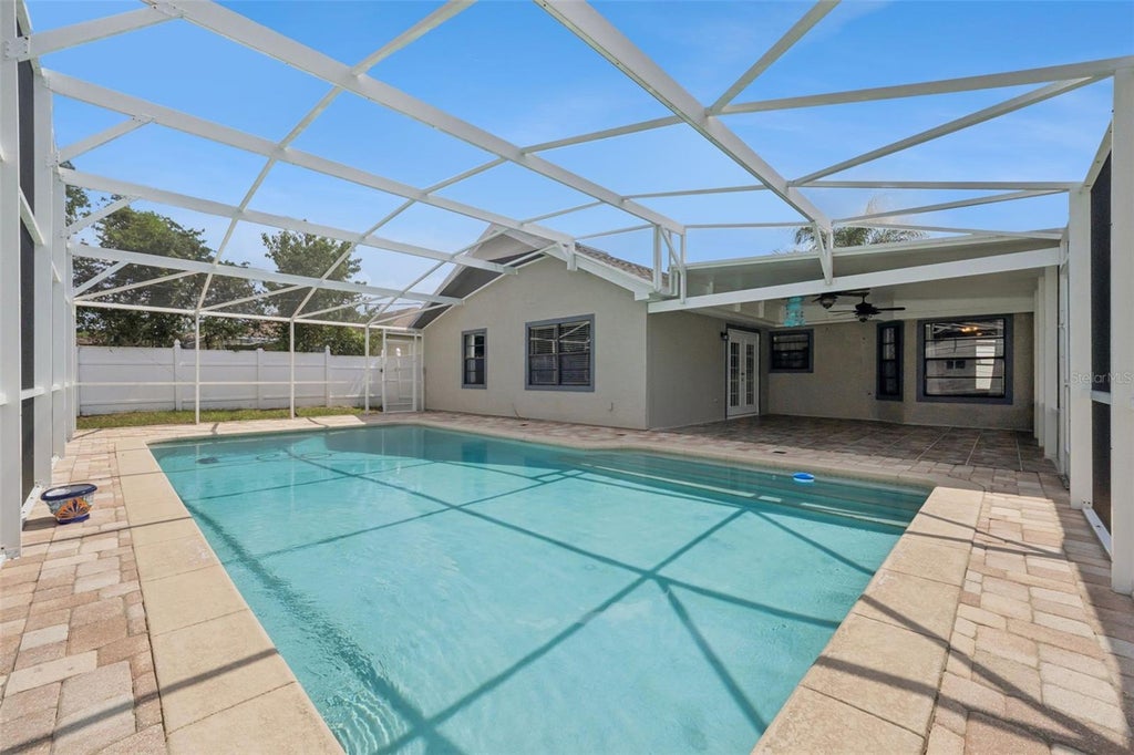 Photo of 2620 E Dorchester Dr, Deltona, FL 32738 (MLS # O6413424)