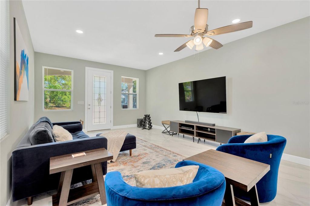 Photo of 860 17th Avenue S, St Petersburg, FL 33701 (MLS # TB8424477)