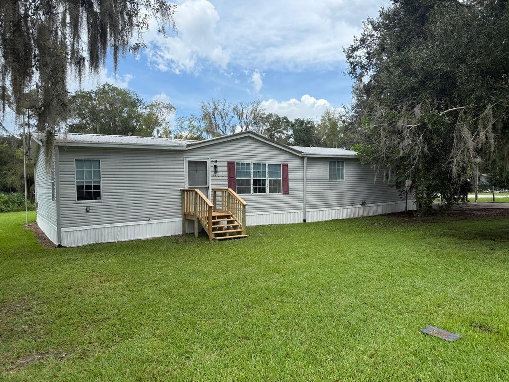 Photo of 601 Moose Lodge Road, Bartow, FL 33830 (MLS # B4902333)