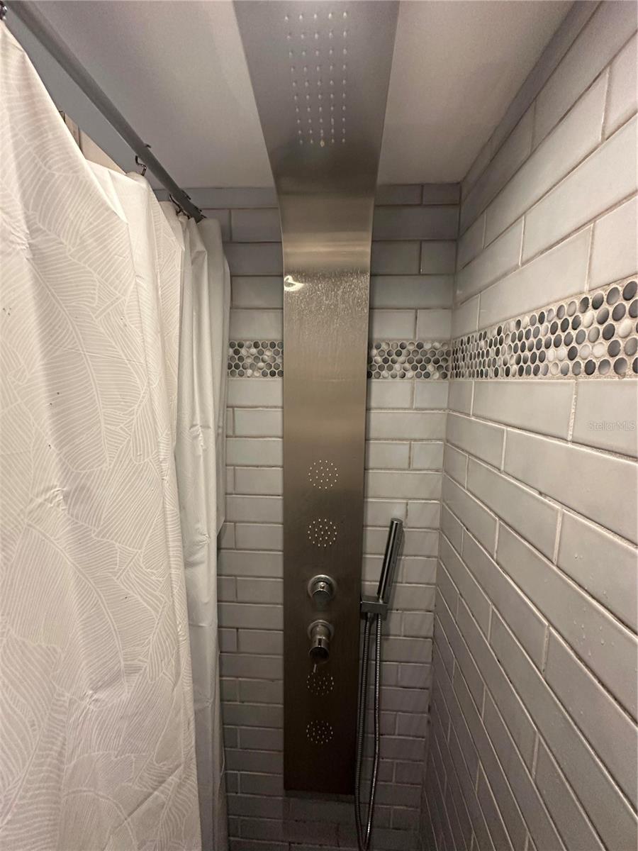 BEACH HARBOR CLUB - Residential Lease