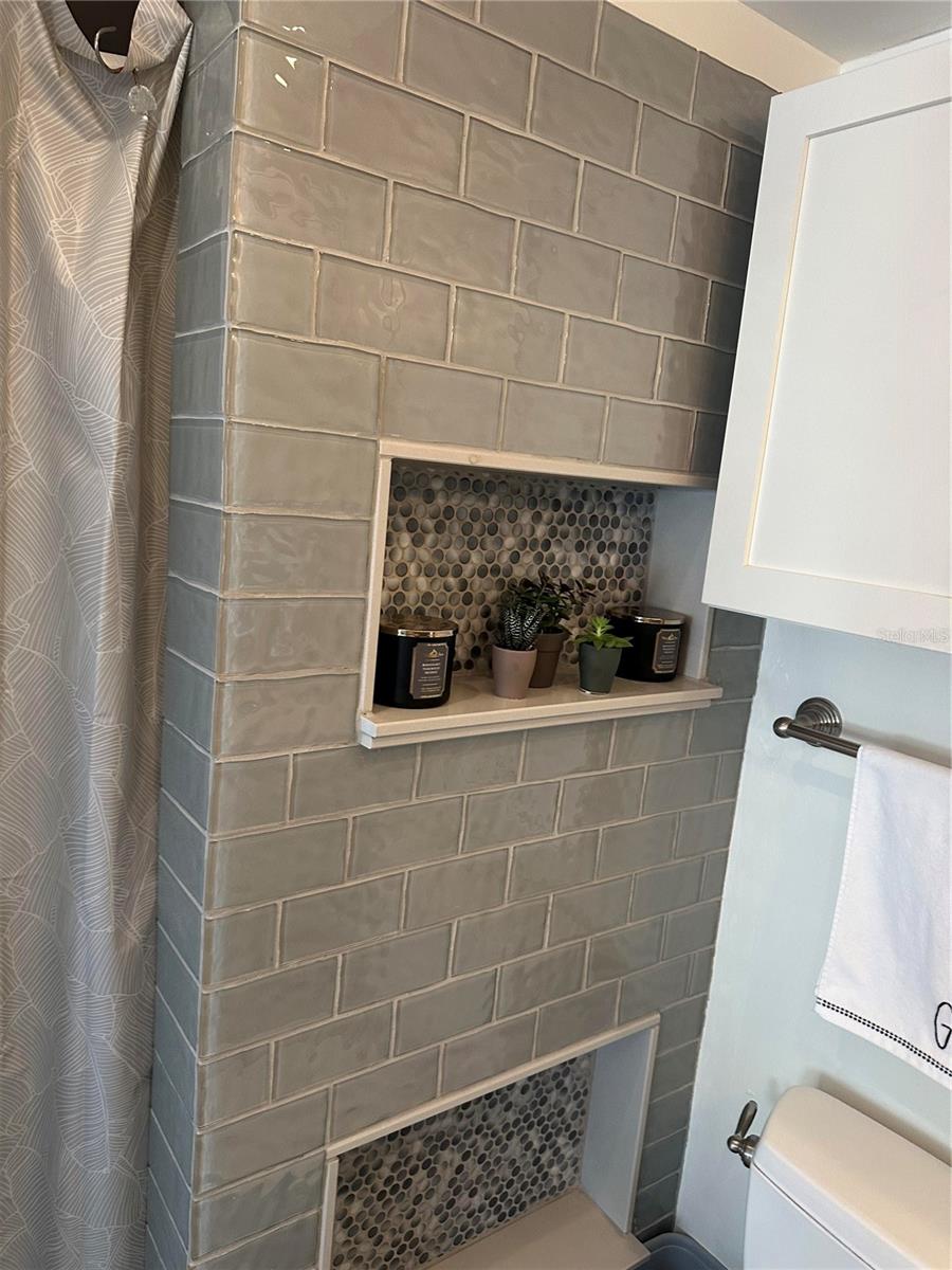 BEACH HARBOR CLUB - Residential Lease