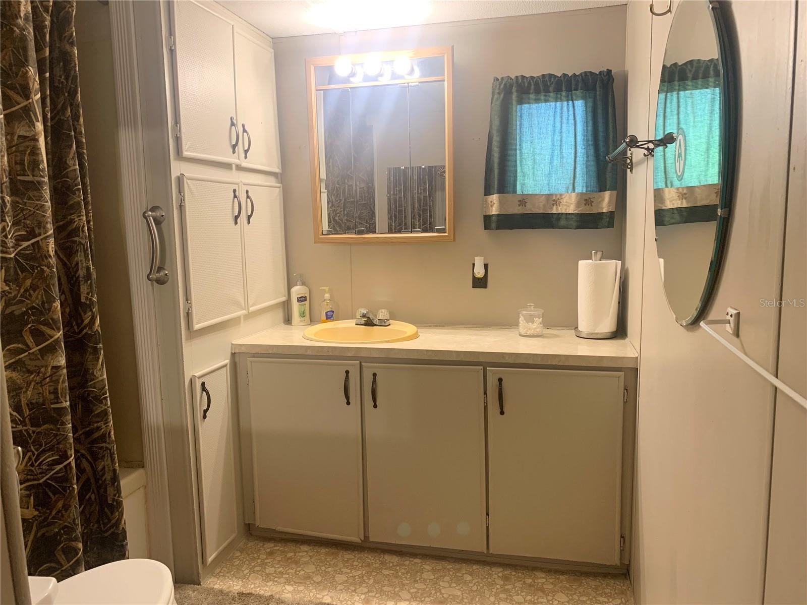 CEDAR LANDING - Residential