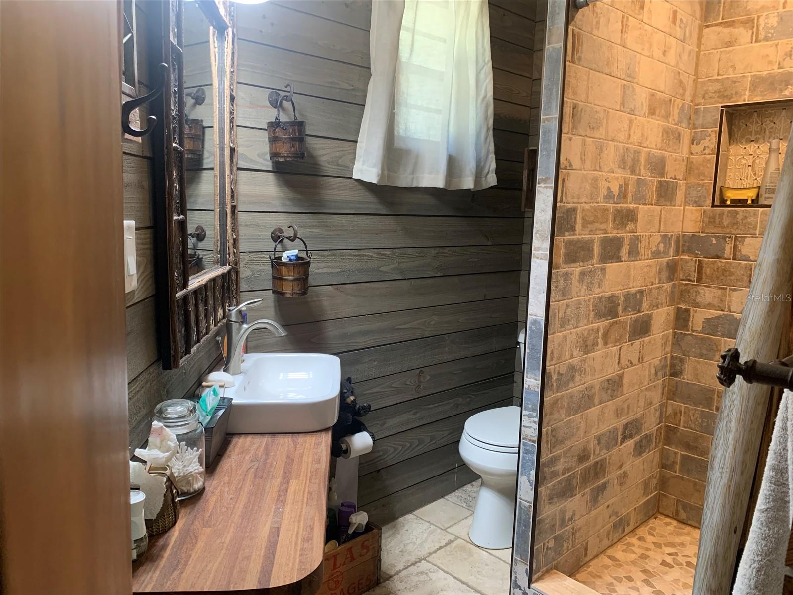 CEDAR LANDING - Residential