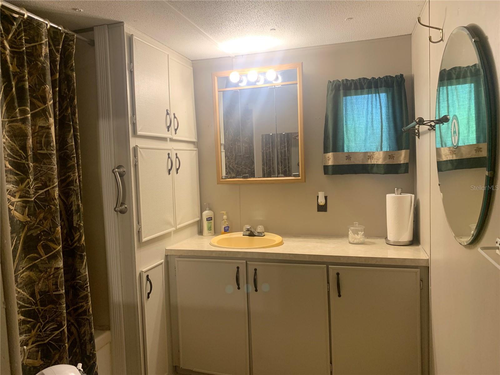 CEDAR LANDING - Residential