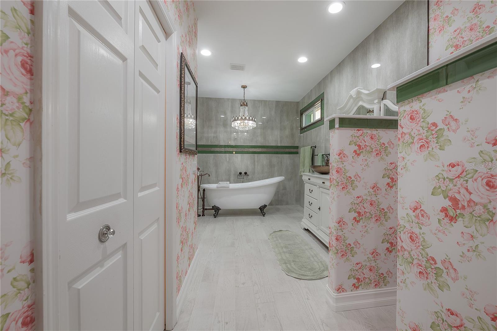 TEMPLE TERRACE ESTATES - Residential