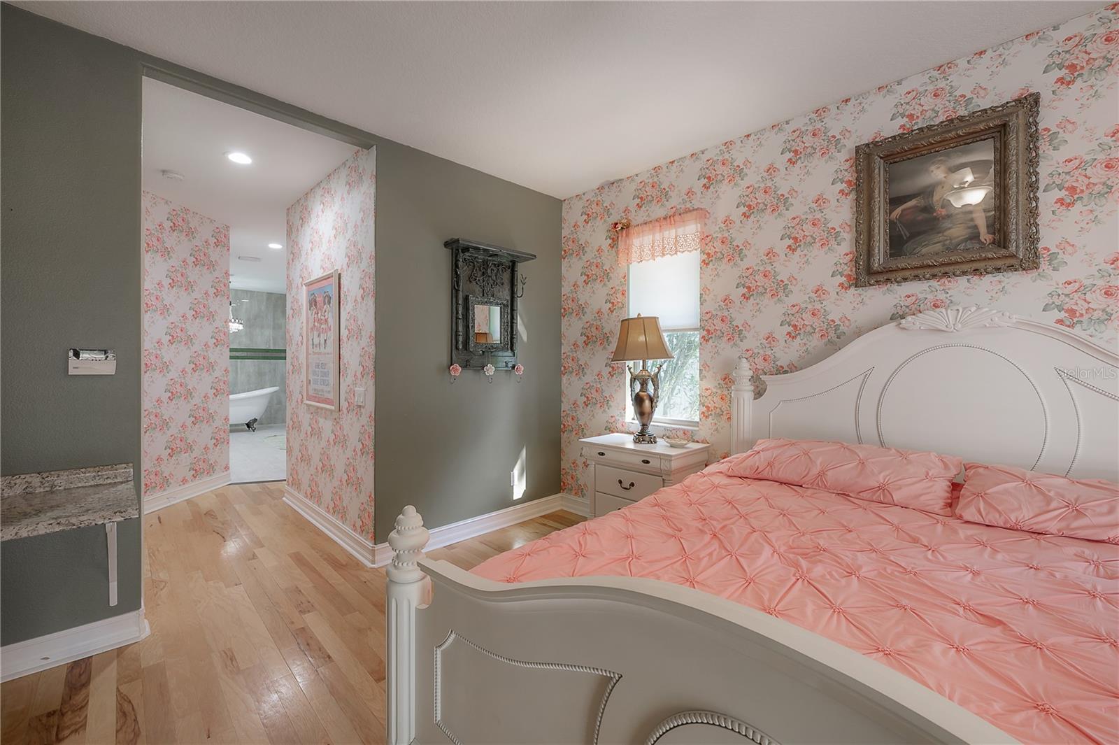 TEMPLE TERRACE ESTATES - Residential