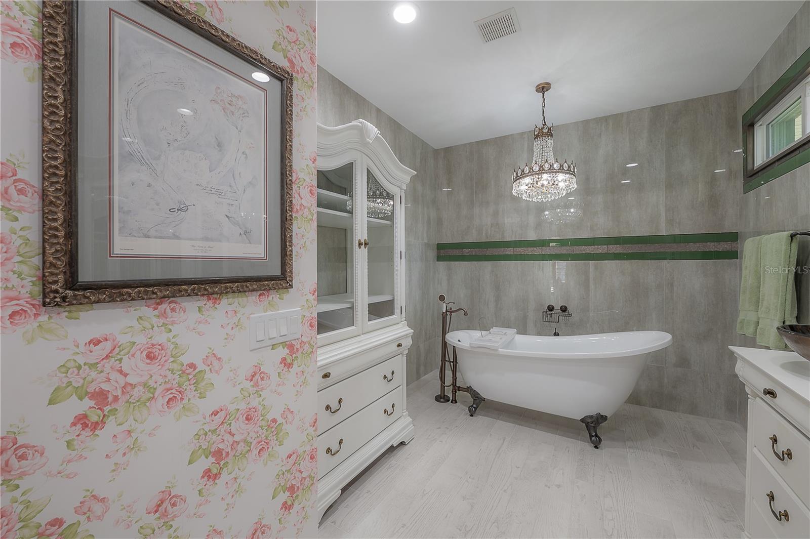 TEMPLE TERRACE ESTATES - Residential