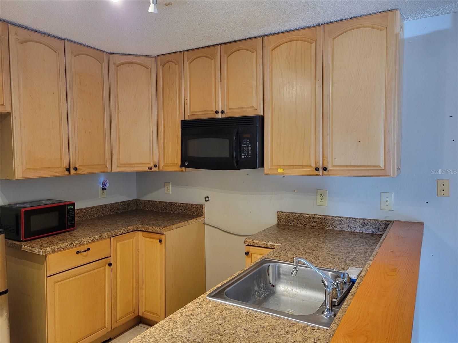 1421 SHEAFE AVENUE NE 106