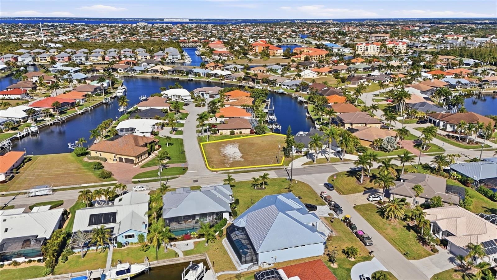 PUNTA GORDA ISLES SEC 14 - Land