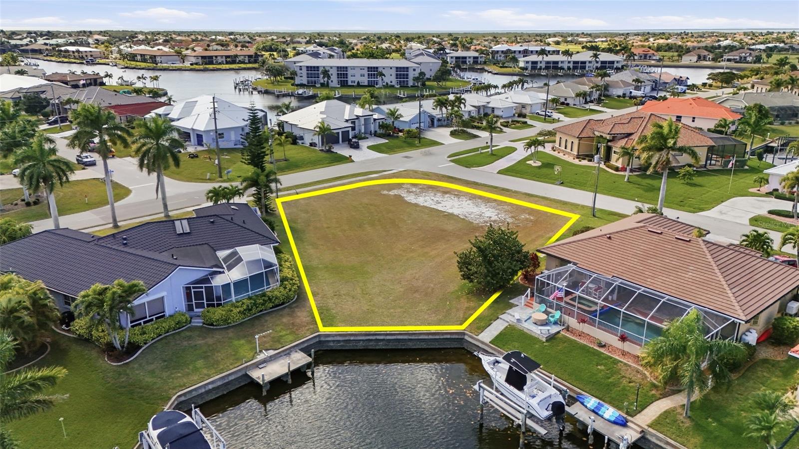 PUNTA GORDA ISLES SEC 14 - Land