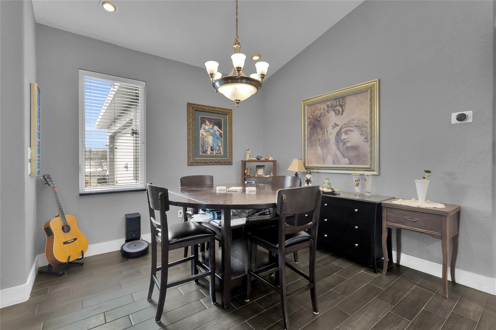 MOUNT PLYMOUTH - Residential