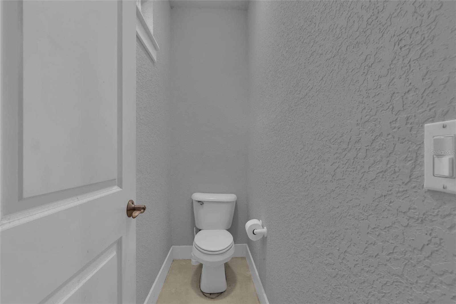 MOUNT PLYMOUTH - Residential