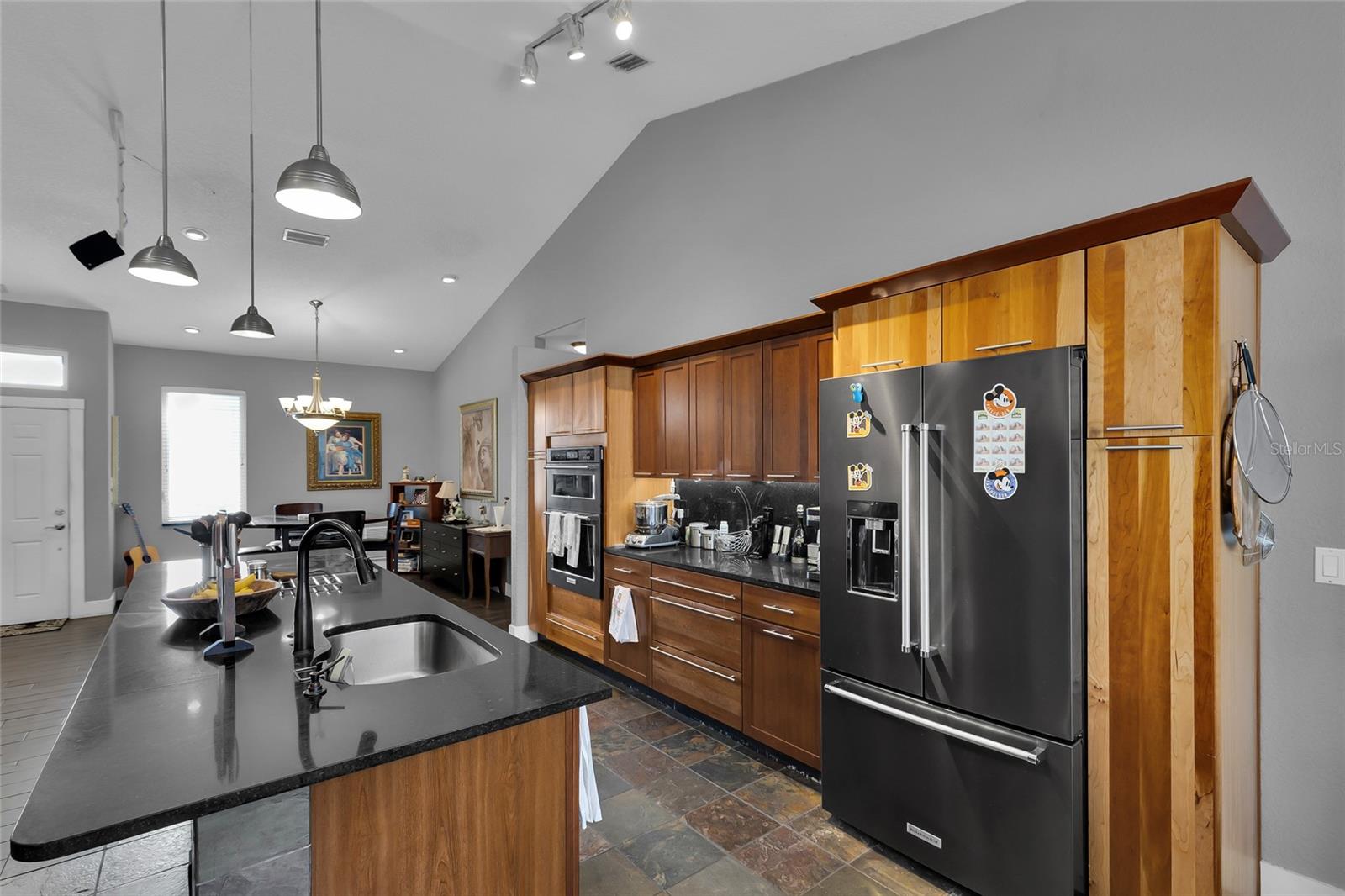 MOUNT PLYMOUTH - Residential