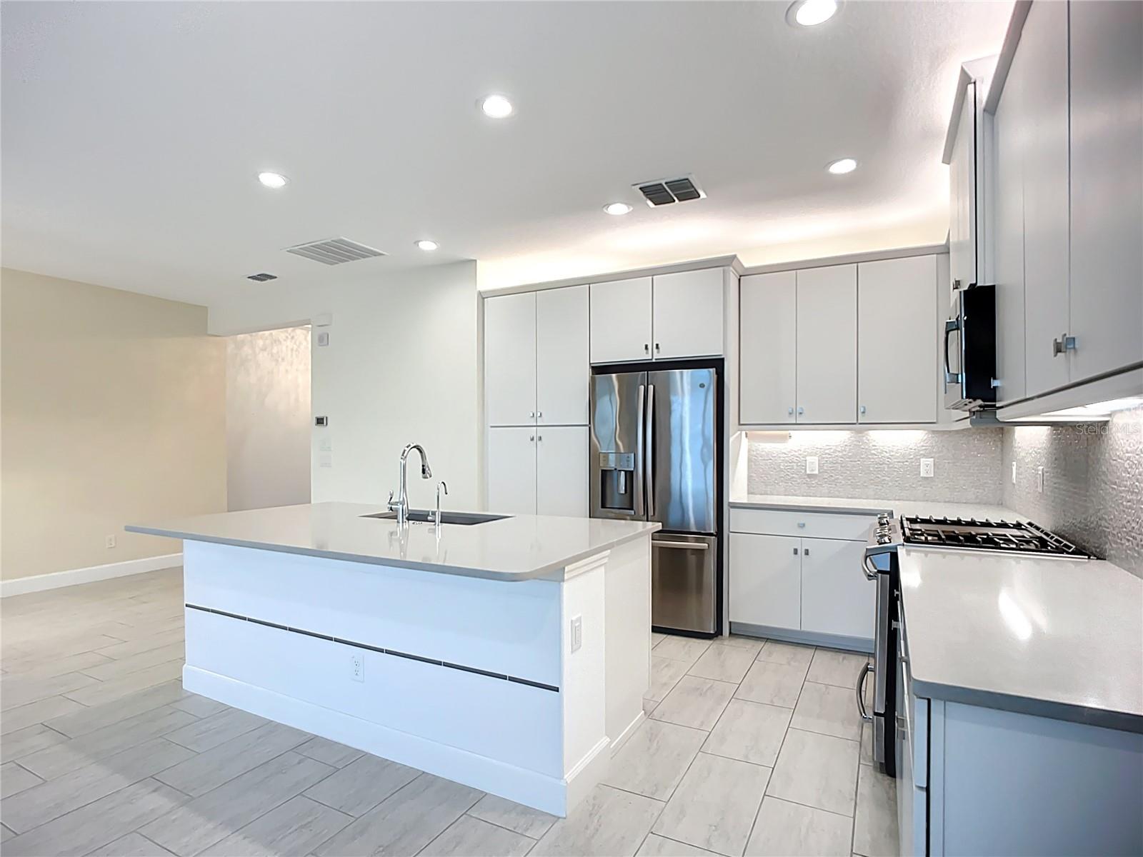 VALENCIA DEL SOL PH 1 - Residential Lease