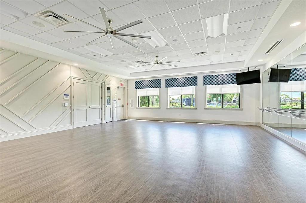 VALENCIA DEL SOL PH 1 - Residential Lease