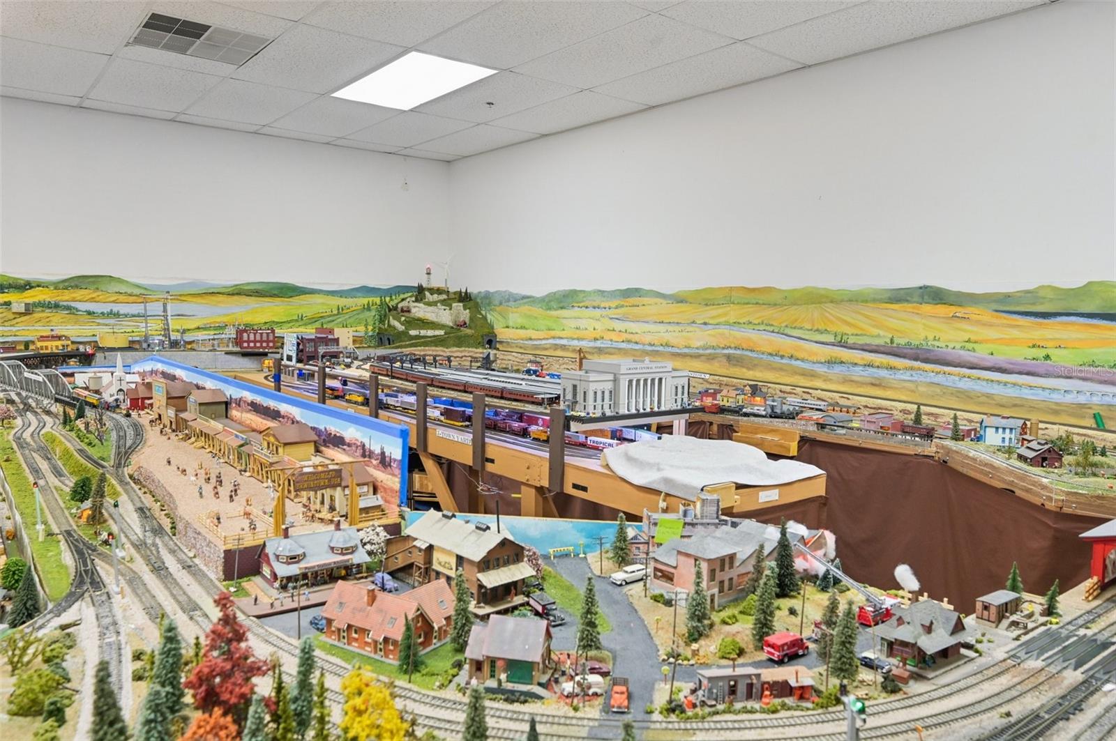 PORTSMITH CONDO - Residential