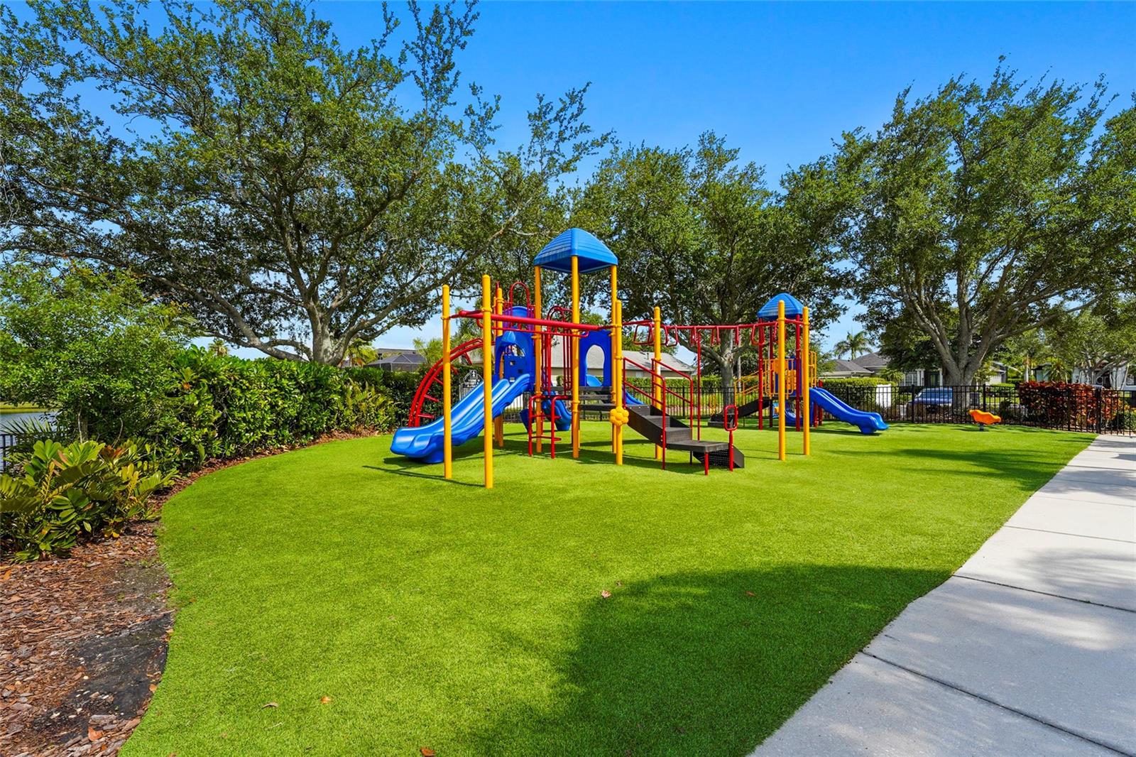 CHARLESTON POINTE PH 1A AT UNIV PLACE - Residential