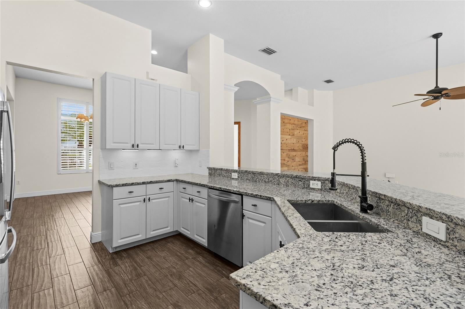 CHARLESTON POINTE PH 1A AT UNIV PLACE - Residential