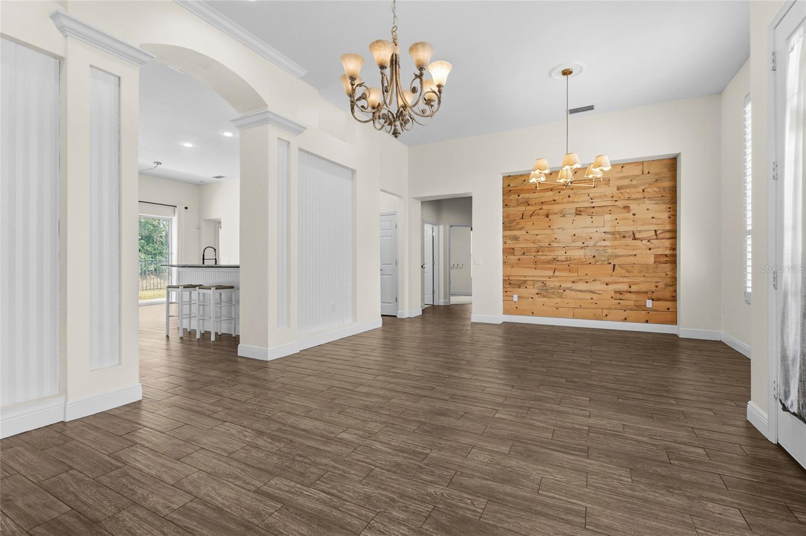 8307 PLANTERS KNOLL TER