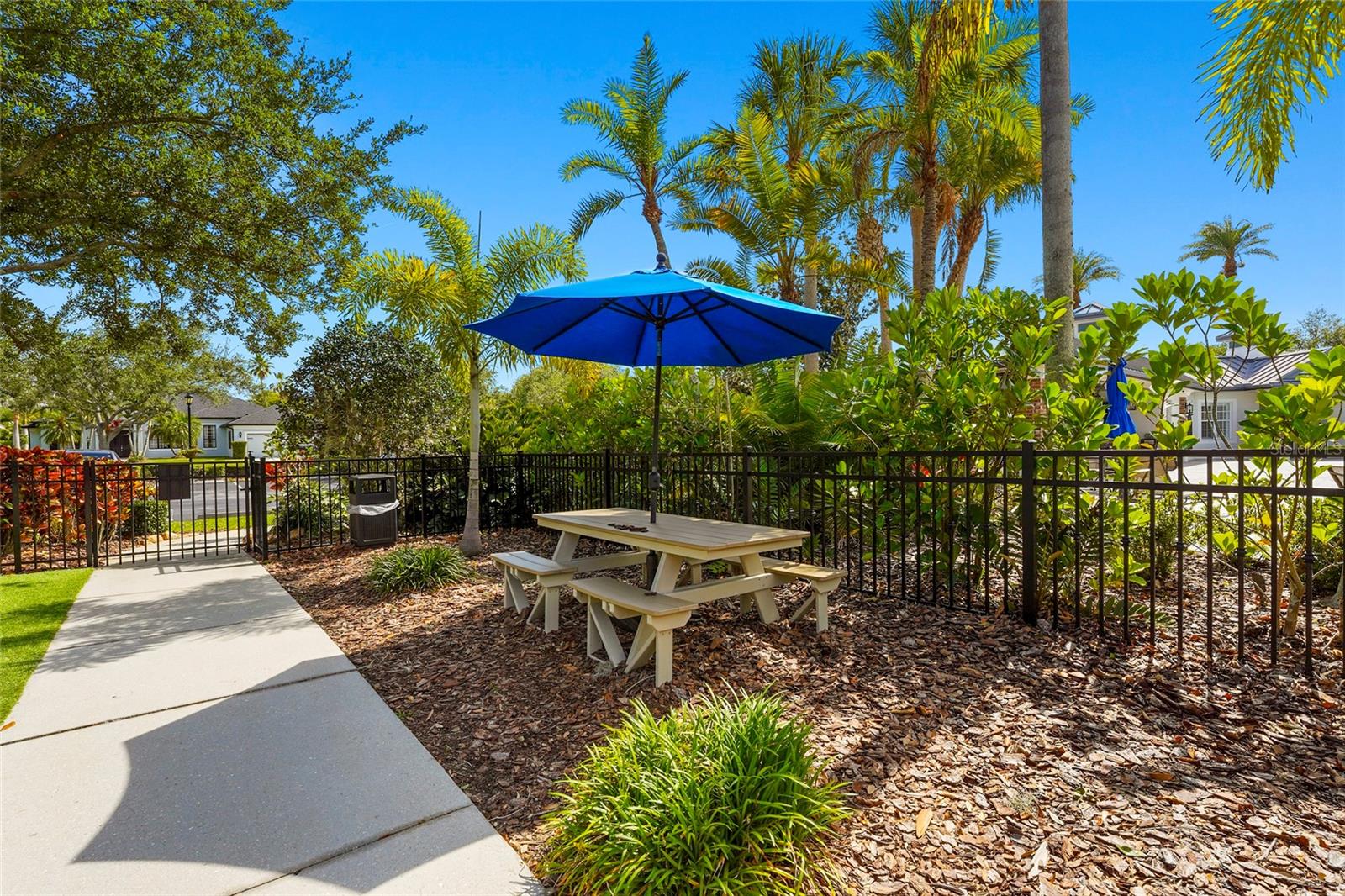 CHARLESTON POINTE PH 1A AT UNIV PLACE - Residential