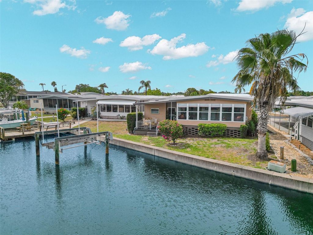 Photo of 646 Mount Oak Avenue NE #731, St Petersburg, FL 33702 (MLS # TB8381795)