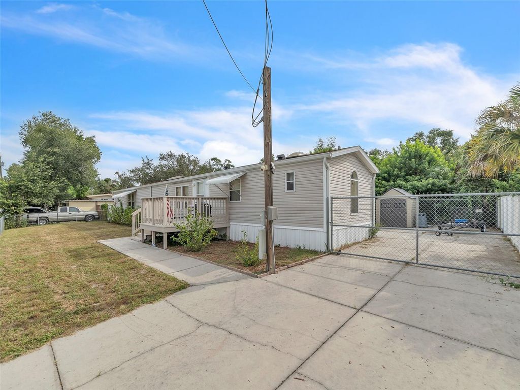 Photo of 10912 Country Haven Drive, Gibsonton, FL 33534 (MLS # TB8429405)