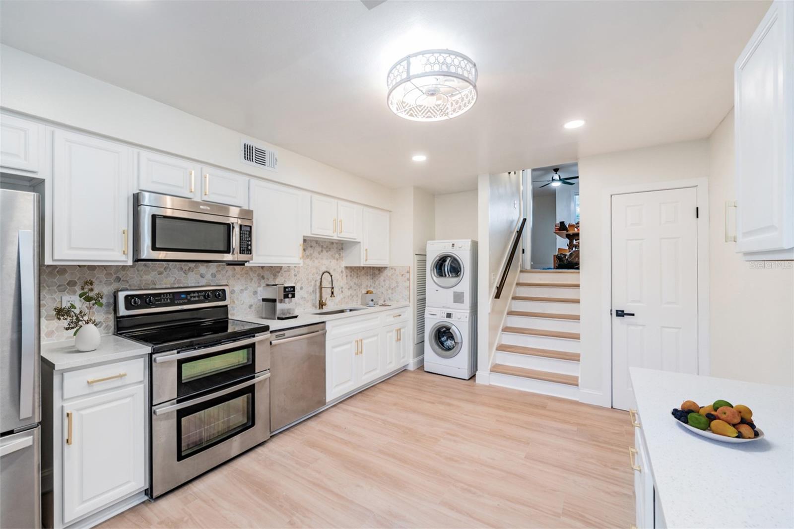 4215 LA SORRENTO COURT