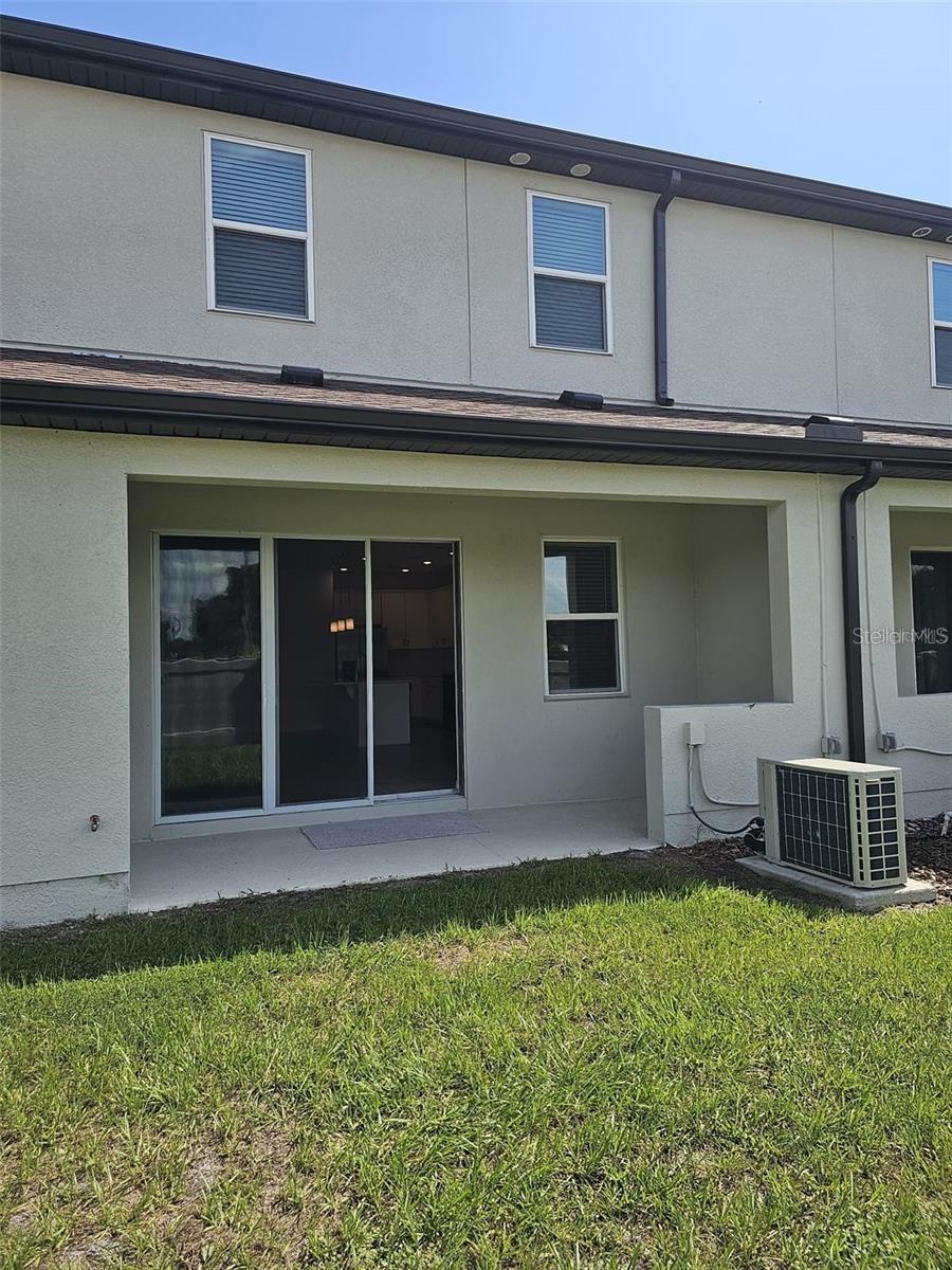 CREEKSIDE TWNHMS - Residential Lease