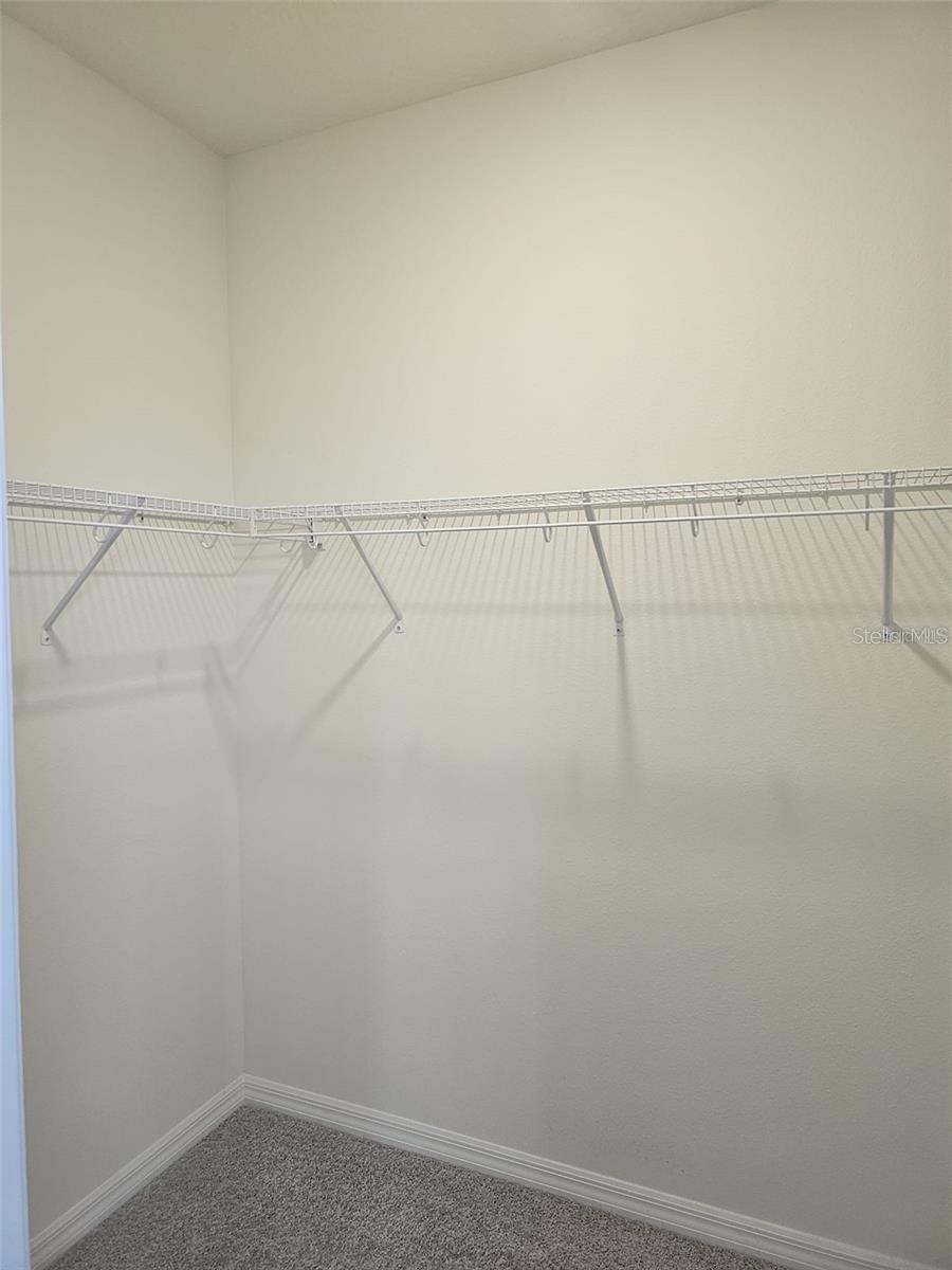 CREEKSIDE TWNHMS - Residential Lease