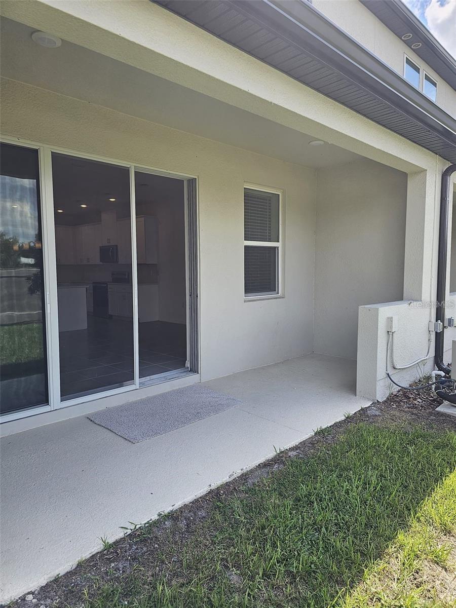 CREEKSIDE TWNHMS - Residential Lease