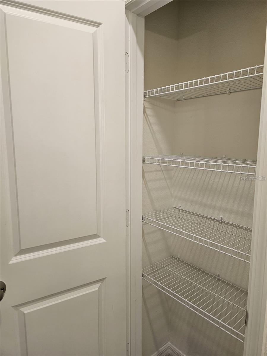 CREEKSIDE TWNHMS - Residential Lease